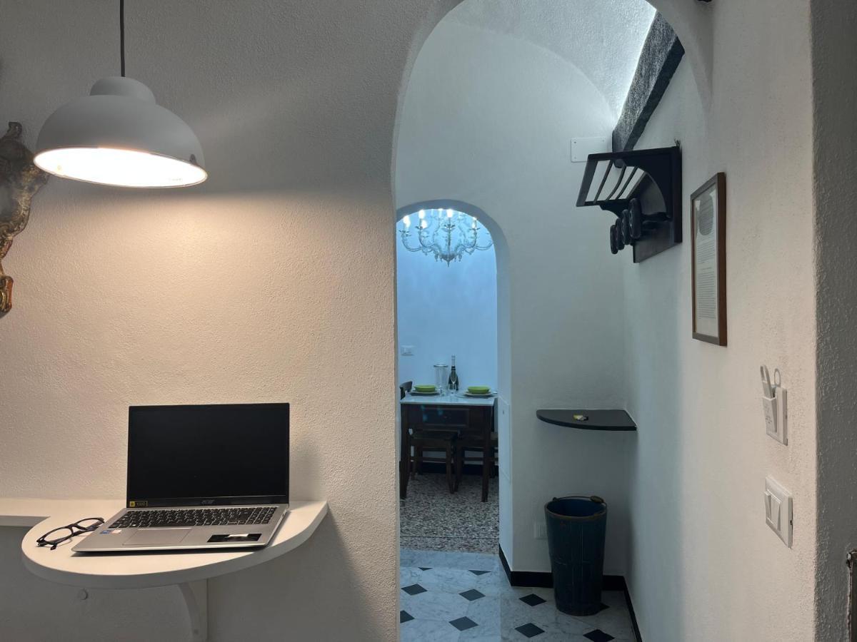 Apartmán Dimora Borsotto Palazzo Storico, Acquario, Porto Antico Janov Exteriér fotografie