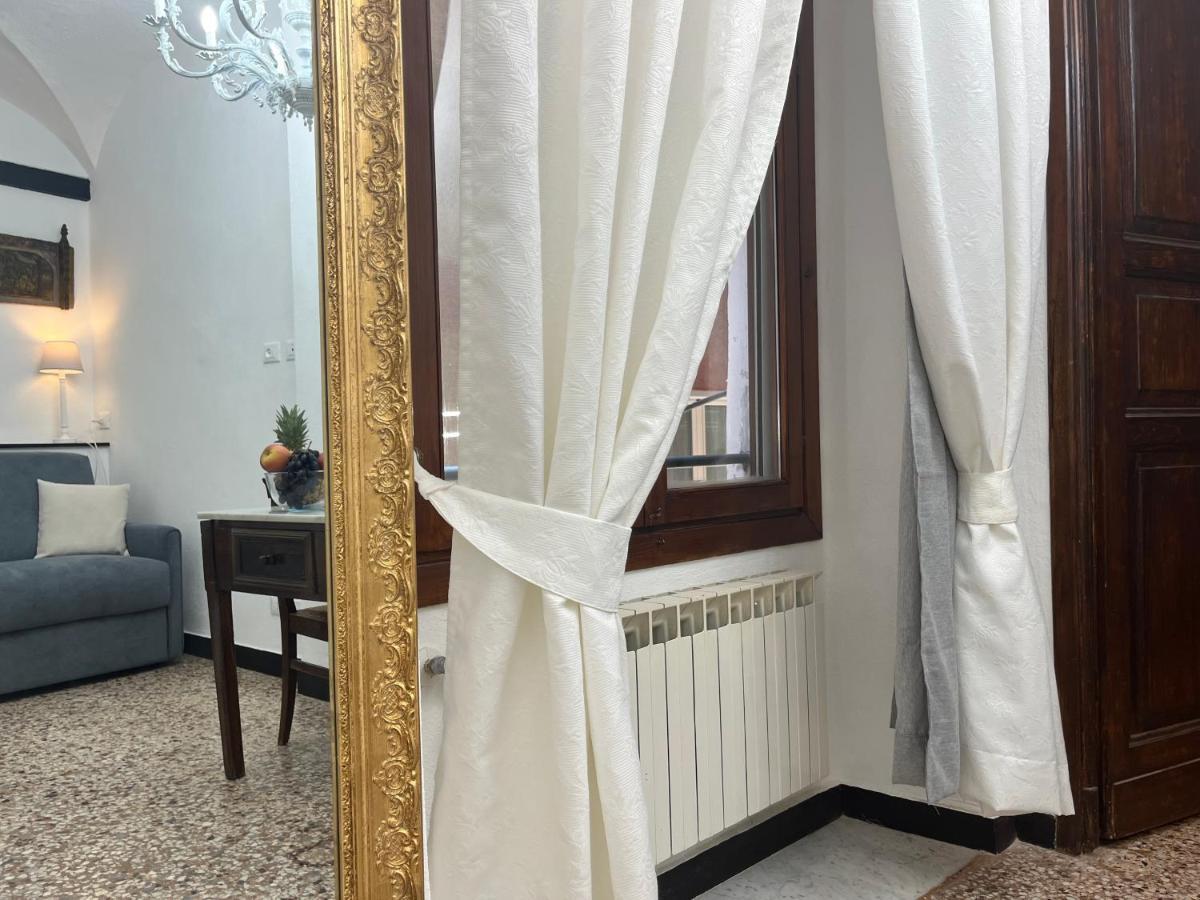Apartmán Dimora Borsotto Palazzo Storico, Acquario, Porto Antico Janov Exteriér fotografie