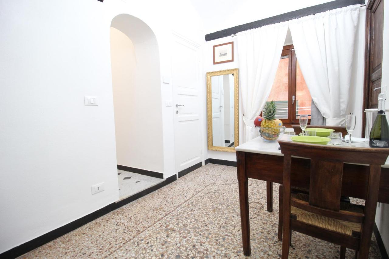 Apartmán Dimora Borsotto Palazzo Storico, Acquario, Porto Antico Janov Exteriér fotografie